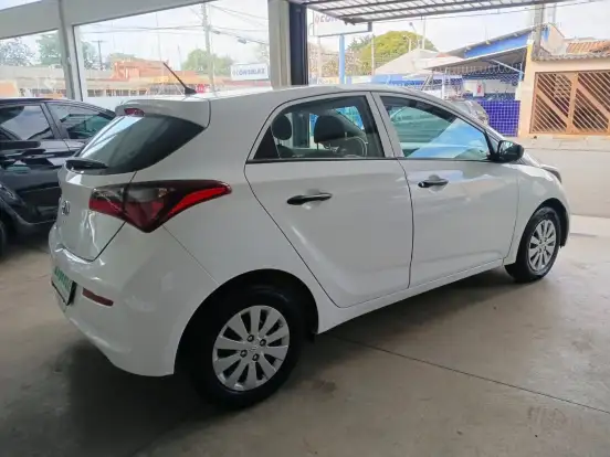 HYUNDAI-HB20-2018