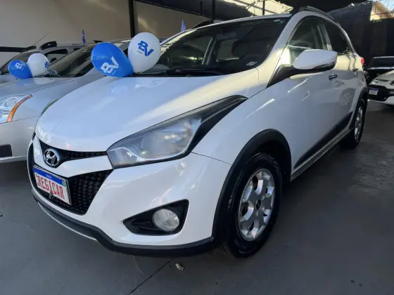 HYUNDAI HB20 1.6 PREMIUM 16V FLEX 4P AUTOMÁTICO HYUNDAI HB20 1.6 PREMIUM 16V FLEX 4P AUTOMÁTICO