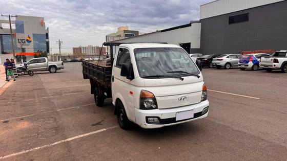 HYUNDAI HR 2.5 LONGO COM CAÇAMBA 4X2 16V 130CV TURBO INTERCOOLER DIESEL 2P MANUAL