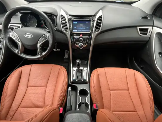 HYUNDAI-I30-1.8 MPI 16V GASOLINA 4P AUTOMATICO HYUNDAI-I30-2014