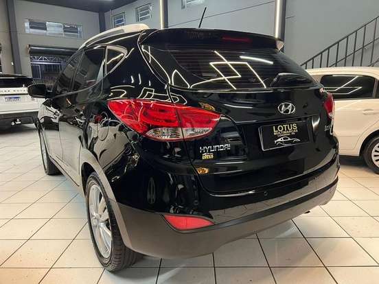 HYUNDAI-IX35-2.0 MPFI GLS 4X2 16V GASOLINA 4P AUTOMÁTICO HYUNDAI-IX35-2011
