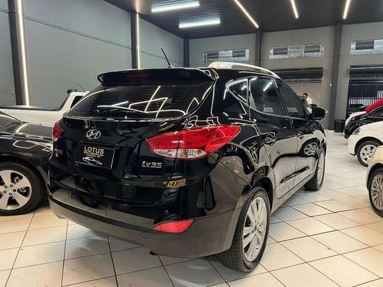 HYUNDAI-IX35-2.0 MPFI GLS 4X2 16V GASOLINA 4P AUTOMÁTICO HYUNDAI-IX35-2011