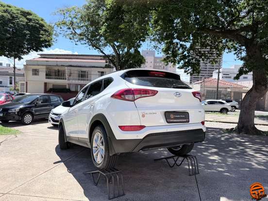 HYUNDAI-TUCSON-2020