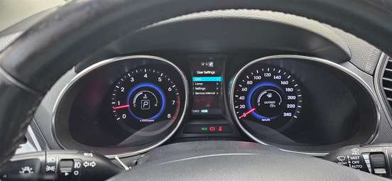HYUNDAI-SANTA FÉ-3.3 MPFI 4X4 7 LUGARES V6 270CV GASOLINA 4P AUTOMÁTICO HYUNDAI-SANTA FÉ-2015