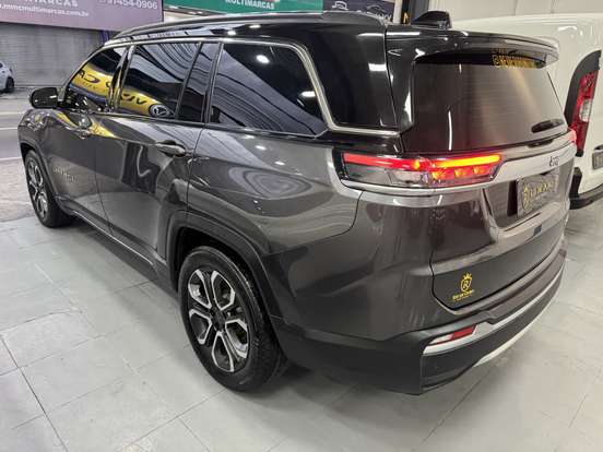 JEEP-COMMANDER-2023
