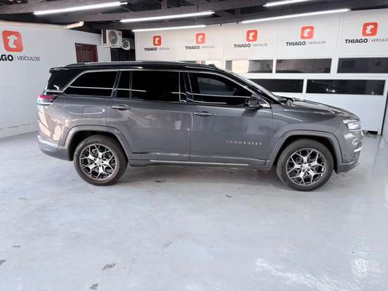 JEEP-COMMANDER-2024