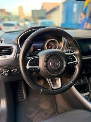 JEEP-COMPASS-2.0 16V FLEX LONGITUDE AUTOMÁTICO JEEP-COMPASS-2019