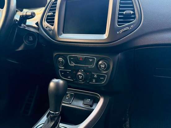 JEEP-COMPASS-2.0 16V FLEX LONGITUDE AUTOMÁTICO JEEP-COMPASS-2019