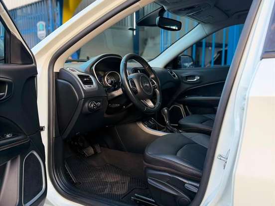 JEEP-COMPASS-2.0 16V FLEX LONGITUDE AUTOMÁTICO JEEP-COMPASS-2019