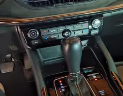 JEEP COMMANDER 2.0 TD380 TURBO DIESEL LIMITED AT9 JEEP COMMANDER 2.0 TD380 TURBO DIESEL LIMITED AT9