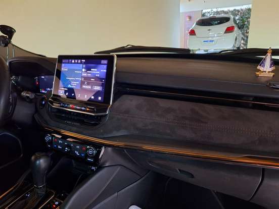 JEEP-COMMANDER-2022