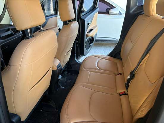 JEEP-RENEGADE-2021