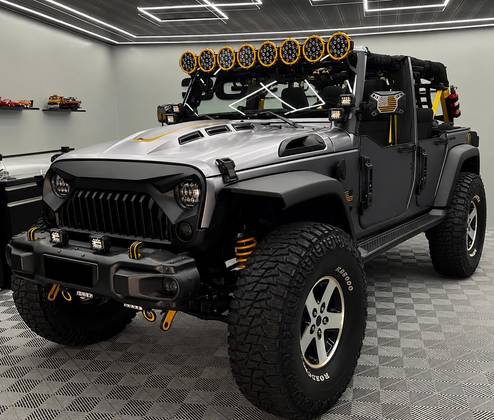 JEEP WRANGLER 3.8 UNLIMITED SPORT 4X4 V6 12V GASOLINA 4P AUTOMATICO