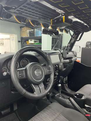 JEEP-WRANGLER-2011