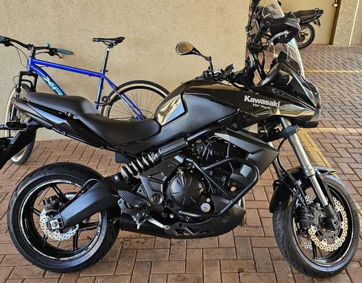 KAWASAKI-VERSYS-2012