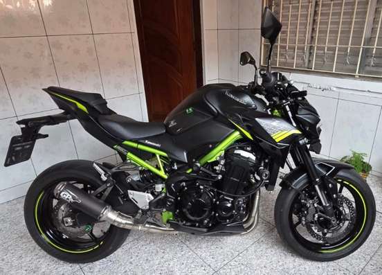 KAWASAKI-Z900-2021
