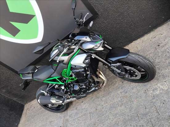 KAWASAKI-Z900 KAWASAKI-Z900-2025