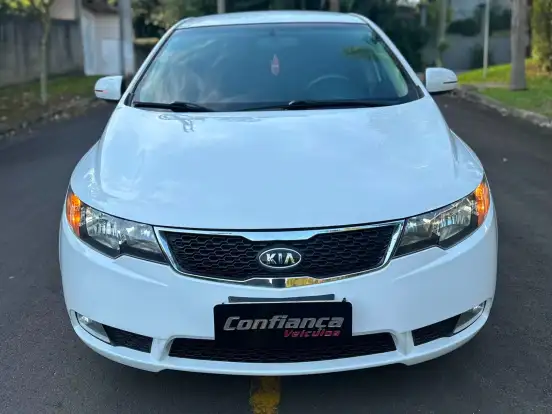 KIA-CERATO-1.6 EX3 SEDAN 16V GASOLINA 4P AUTOMÁTICO KIA-CERATO-2011