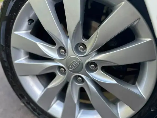 KIA-CERATO-1.6 EX3 SEDAN 16V GASOLINA 4P AUTOMÁTICO KIA-CERATO-2011