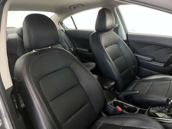 KIA-CERATO-1.6 SX 16V FLEX 4P AUTOMÁTICO KIA-CERATO-2017