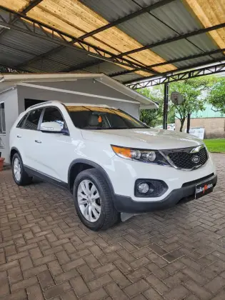KIA SORENTO 2.4 S.253 4X2 16V GASOLINA 4P AUTOMÁTICO KIA SORENTO 2.4 S.253 4X2 16V GASOLINA 4P AUTOMÁTICO
