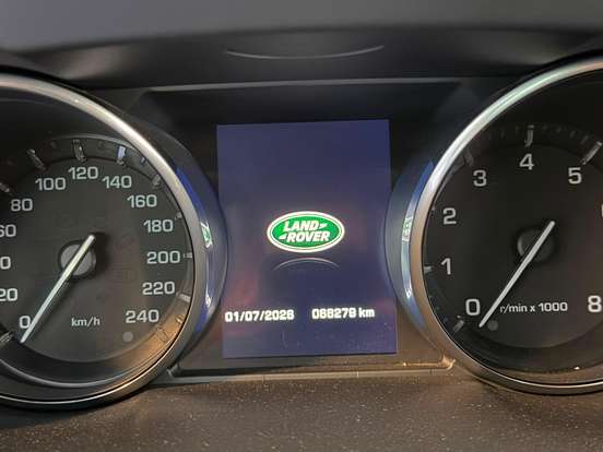 LAND ROVER-DISCOVERY SPORT-2016