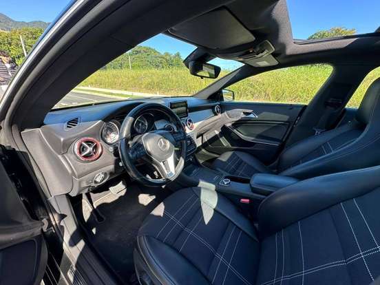 MERCEDES-BENZ-CLA 200-2014