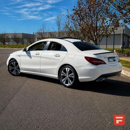 MERCEDES-BENZ-CLA 200-2017