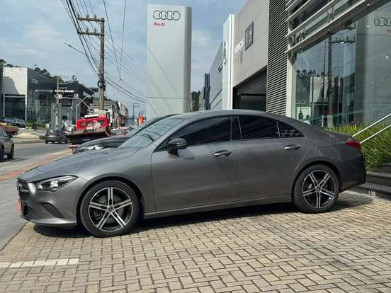 MERCEDES-BENZ-CLA 250-2.0 CGI GASOLINA 7G-DCT MERCEDES-BENZ-CLA 250-2022