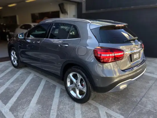 MERCEDES-BENZ-GLA 200-1.6 CGI FLEX ADVANCE 7G-DCT MERCEDES-BENZ-GLA 200-2019