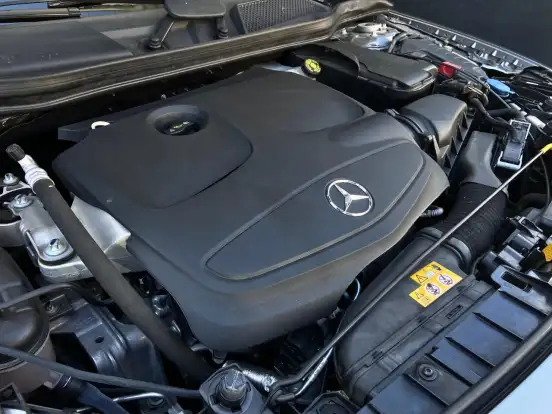 MERCEDES-BENZ-GLA 200-2019