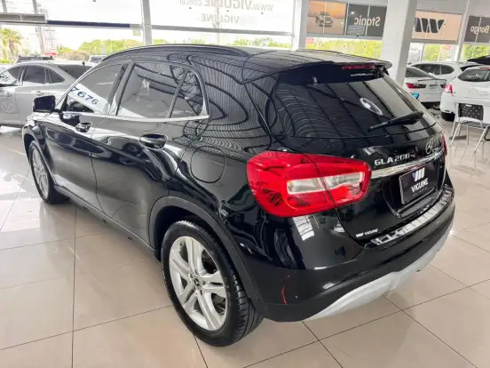 MERCEDES-BENZ-GLA 200-2018