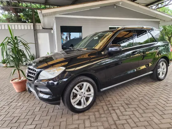 MERCEDES-BENZ ML 350 3.0 BLUETEC V6 DIESEL 4P AUTOMÁTICO MERCEDES-BENZ ML 350 3.0 BLUETEC V6 DIESEL 4P AUTOMÁTICO