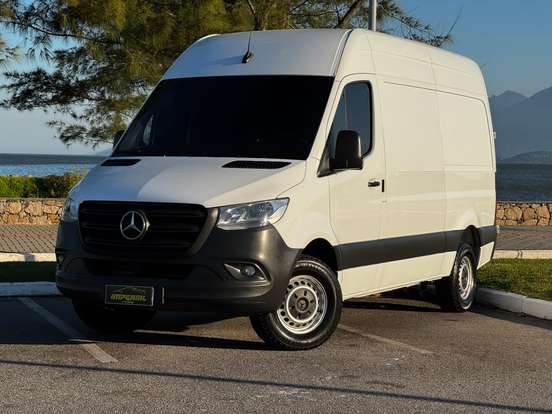 MERCEDES-BENZ-SPRINTER-2020