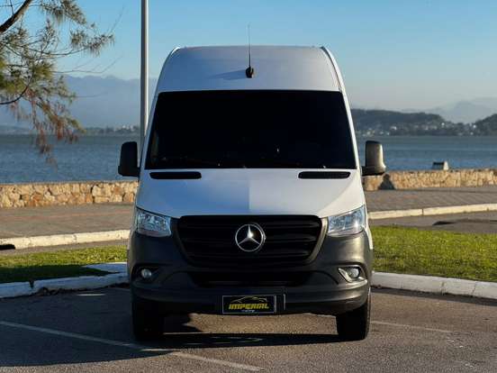 MERCEDES-BENZ-SPRINTER-2020