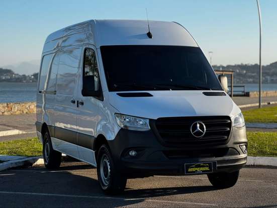 MERCEDES-BENZ-SPRINTER-2020