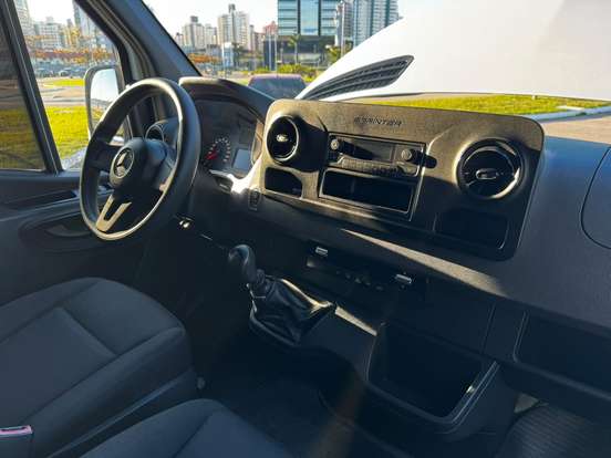 MERCEDES-BENZ-SPRINTER-2020