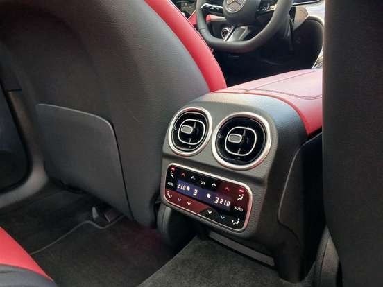 MERCEDES-BENZ-C 300-2023