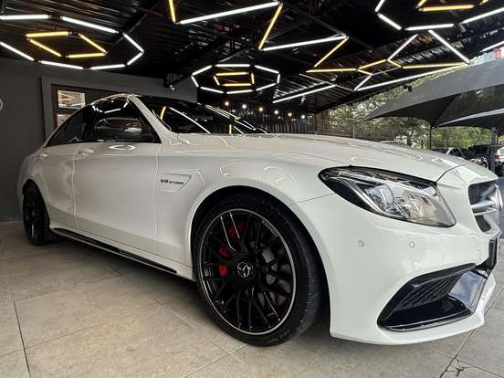 MERCEDES-BENZ-C 63 AMG-4.0 V8 TURBO S GASOLINA SEDAN 4P AUTOMÁTICO MERCEDES-BENZ-C 63 AMG-2015