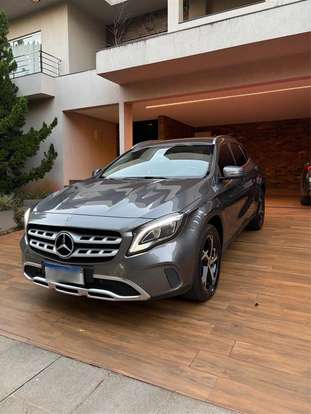 MERCEDES-BENZ-GLA 200-2019