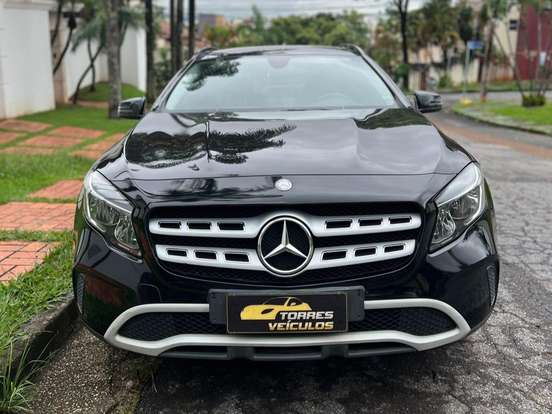 MERCEDES-BENZ-GLA 200-1.6 CGI FLEX STYLE 7G-DCT MERCEDES-BENZ-GLA 200-2017