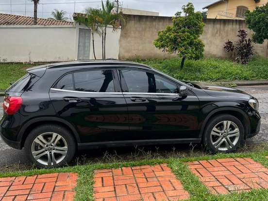 MERCEDES-BENZ-GLA 200-1.6 CGI FLEX STYLE 7G-DCT MERCEDES-BENZ-GLA 200-2017