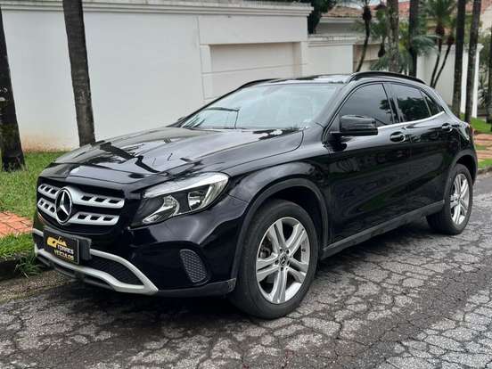MERCEDES-BENZ-GLA 200-1.6 CGI FLEX STYLE 7G-DCT MERCEDES-BENZ-GLA 200-2017