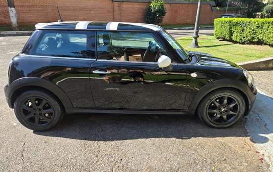 MINI-COOPER-2010