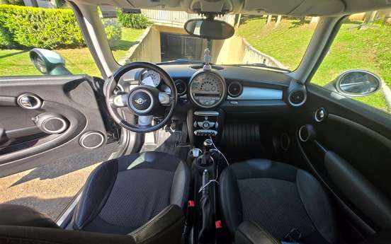 MINI-COOPER-2010