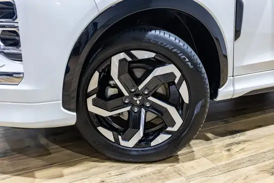 MITSUBISHI-ECLIPSE CROSS-1.5 MIVEC TURBO GASOLINA HPE-S CVT MITSUBISHI-ECLIPSE CROSS-2025