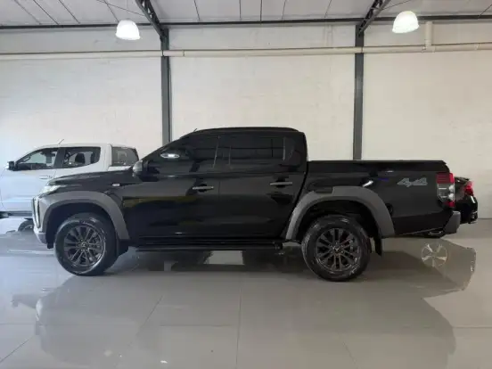 MITSUBISHI-L200 TRITON-2025