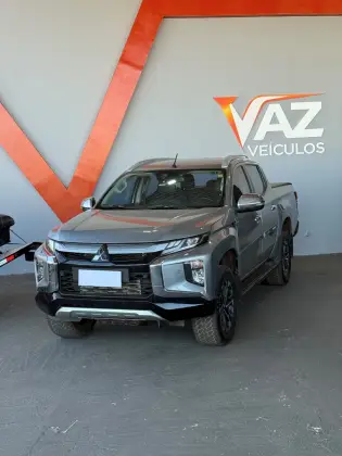 MITSUBISHI L200 TRITON 2.4 16V TURBO DIESEL SPORT HPE CD 4P 4X4 AUTOMÁTICO