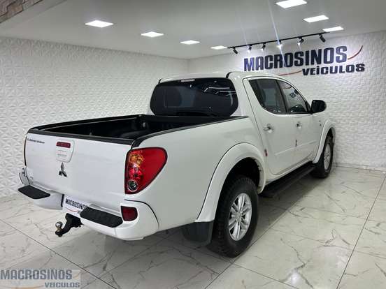 MITSUBISHI-L200 TRITON-2015
