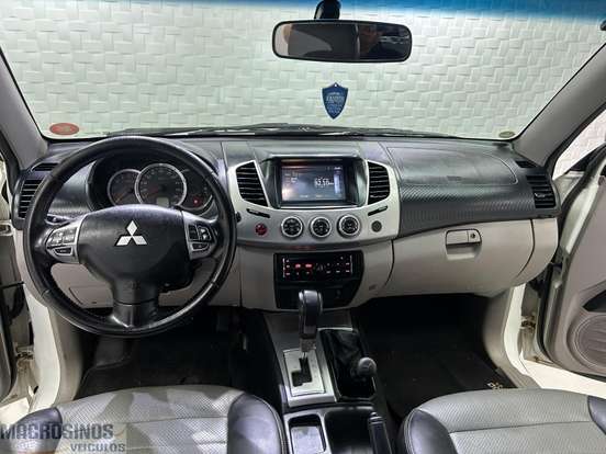 MITSUBISHI-L200 TRITON-2015